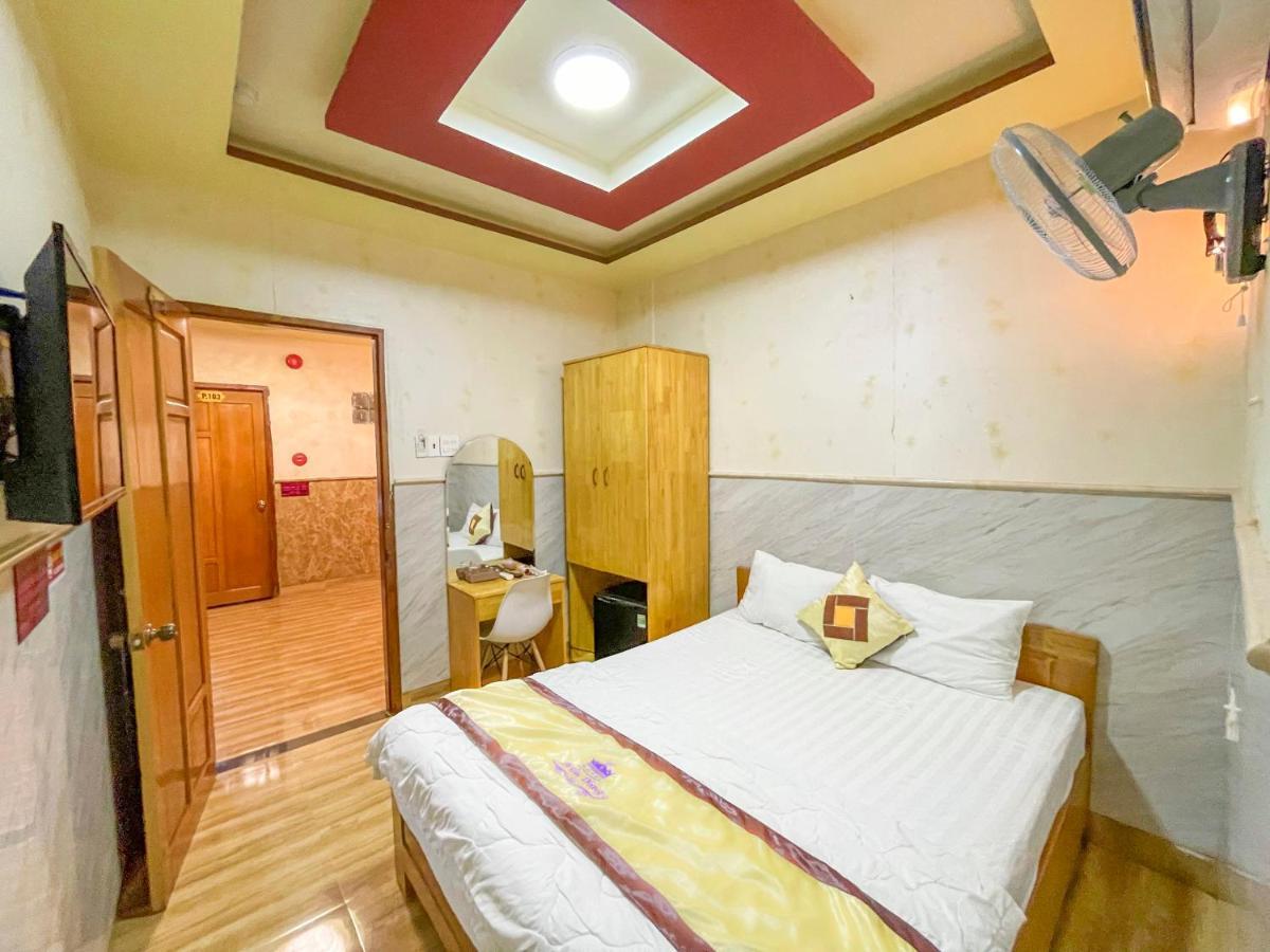 Hotel Khach San Trieu Dang Tuy Hoa Exterior foto